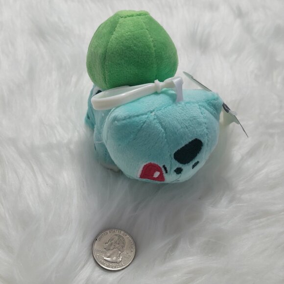 Pokémon Plush Bulbasaur Keychain - Picture 3 of 6